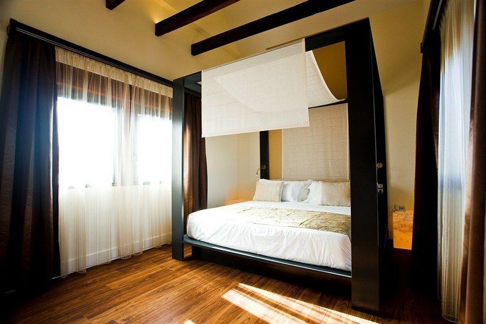 Hotel & Winery Senorio De Nevada Villamena Chambre photo