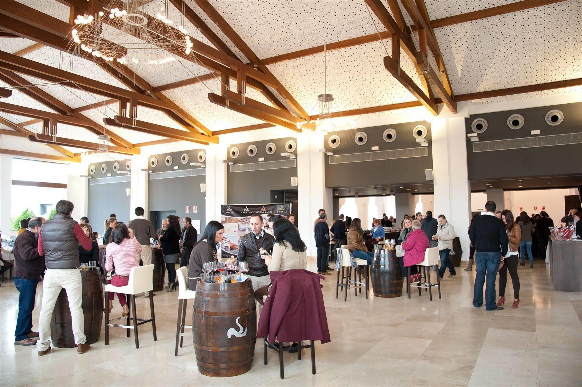 Hotel & Winery Senorio De Nevada Villamena Extérieur photo